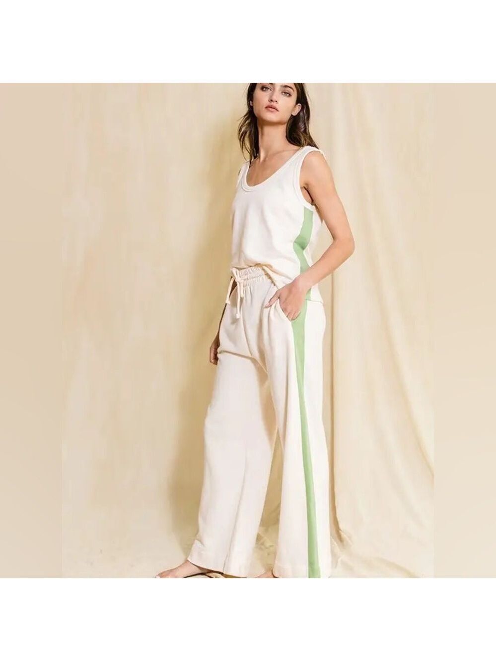 BUCKETLIST Cream Wide-Leg Sweatpants and Tank 2 piece Set Size Small